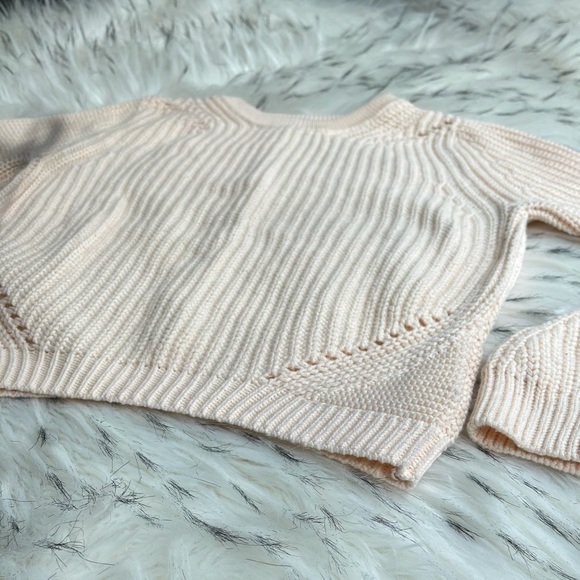 Light pink / peach knitted cropped sweater - Picture 4 of 5